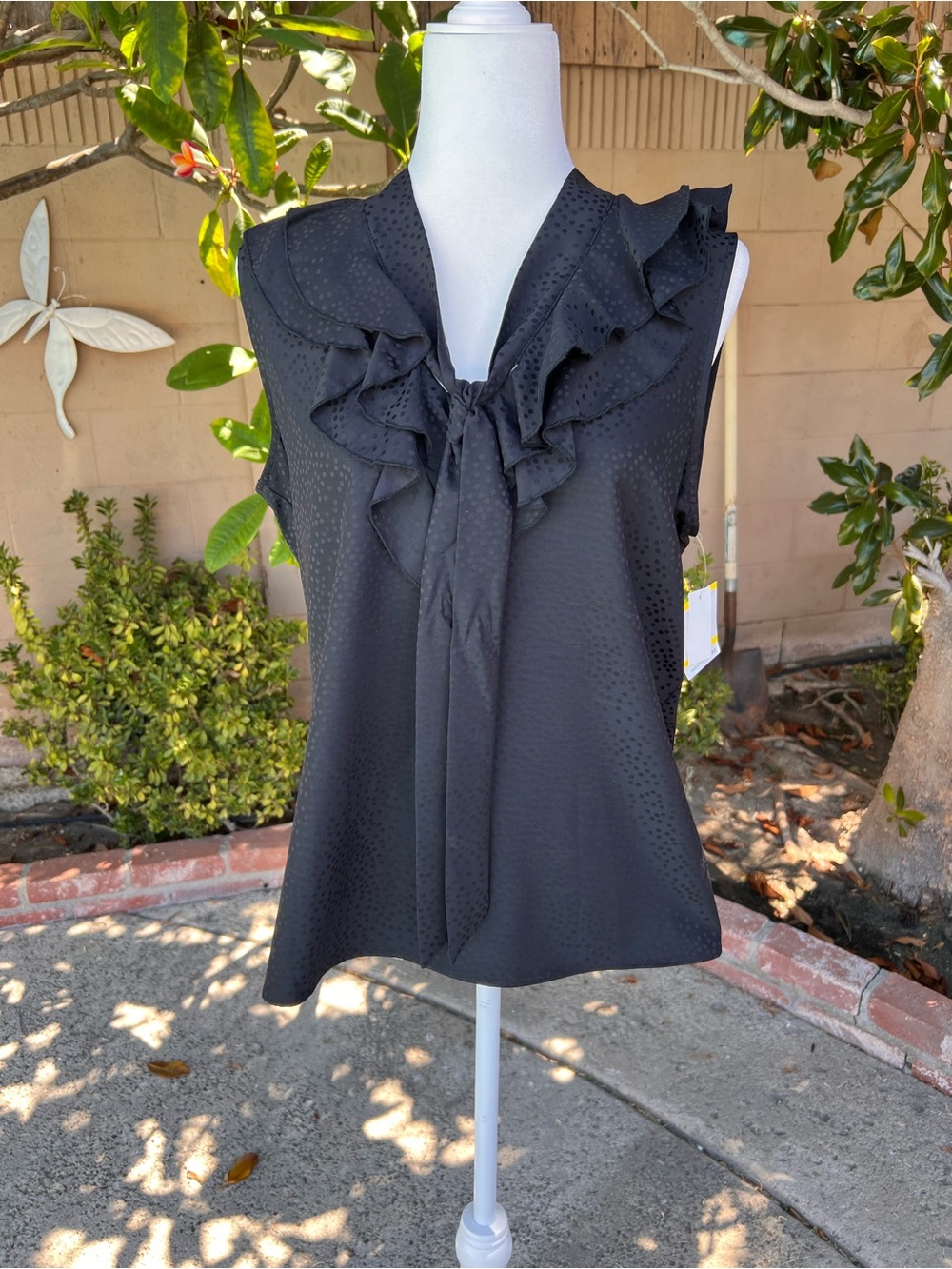 Kasper Black Ruffle Tie-Neck Sleeveless Blouse